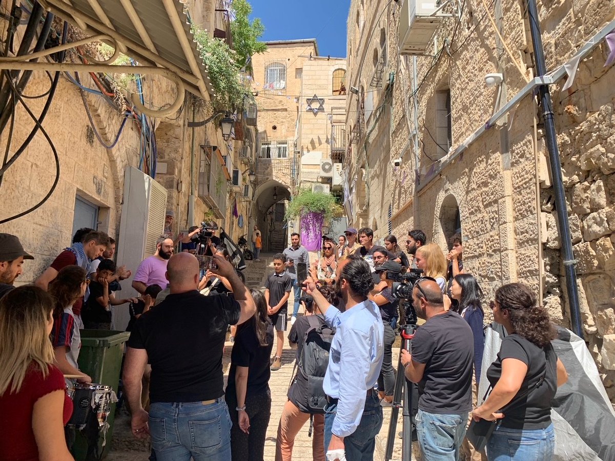IrlRepRamallah's tweet image. 🇮🇪 today visited the Sub Laban family in Jerusalem&apos;s Old City, who face imminent forced eviction. Family home to Nora (68) and Mustafa (72) since 1953, they are one of over 150 families in East Jerusalem faced with eviction. 🇮🇪 calls on 🇮🇱 as occupying power to end this practice