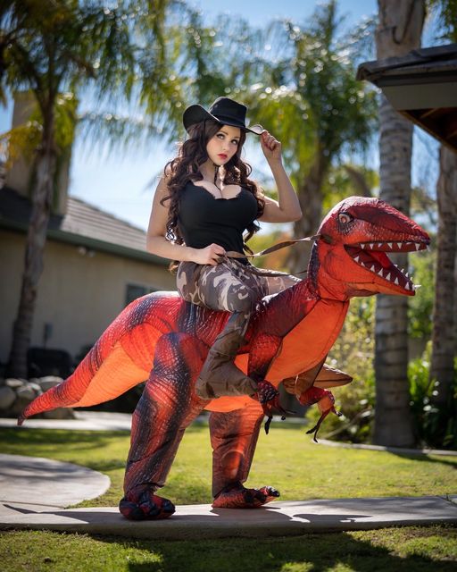 In honor of the 30th Anniversary of Jurassic Park being released in theaters here's @AngieMGriffin riding a Velociraptor! RT if you think Angie is a 'Clever Girl'!

#JurassicPark30thAnniversary 
#JurassicPark #AngieGriffin 
#Velociraptor #Dinosaur 
#CleverGirl #Cowgirl