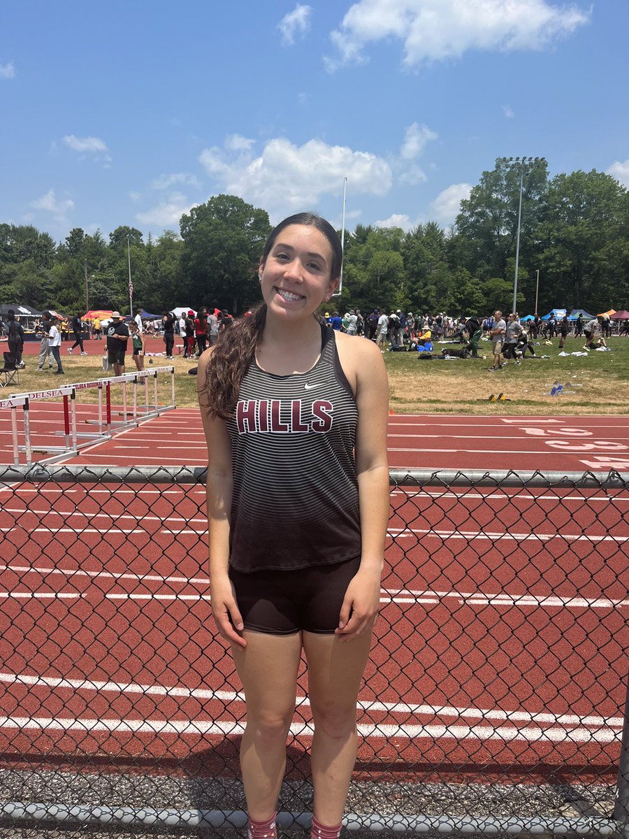 WayneHillsTFXC's tweet photo. Congratulations to KARA LANGBAUM for qualifying for the STATE MEET OF CHAMPIONS in the 800 with a new PR of 2:16!!! @kara1856 @whillsathletics https://t.co/IGQ6QgUdtd