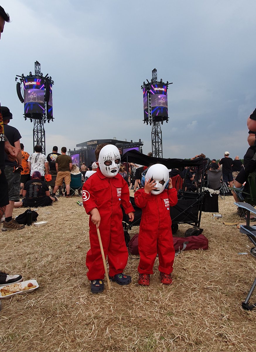Have you ever seen anything more adorable in your life? 😭
@slipknot @DownloadFest #DL20