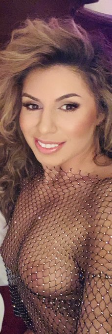 🥰😉😍 https://t.co/KPBefUtfzd<a href="/tag/%C3%BAj"class="tags"><span>#&uacute;j</span></a>