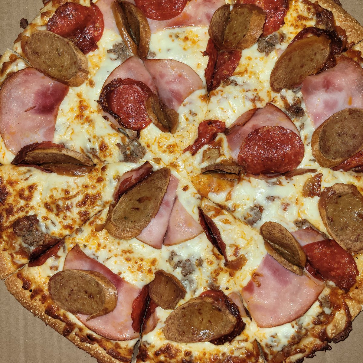 Pizza's here!! 💖💖💖💖💖 #Foodie #Foodies #dinnertime #TorontoEats