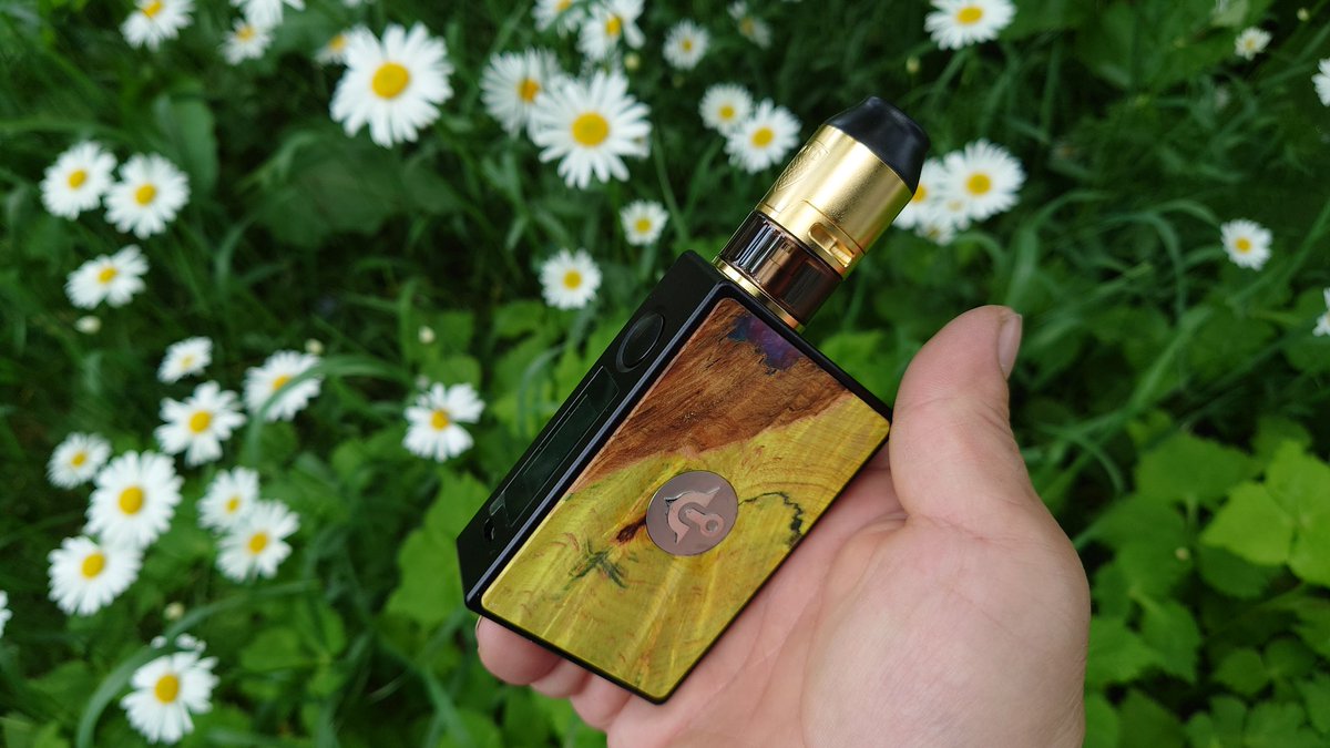CebrjowHwScHCkj's tweet image. 皆さんおはよっチェ😆👍今週も宜しくご安全に🙇💦 Ultroner × Asmodus EOS 180W Box Mod + #VGOD ELITE RDTA 😋💦出張行ってきます。#vape #vape好きな人と繋がりたい #VAPE好きと繋がりたい #VAPE初心者 #asMODus #Ultroner