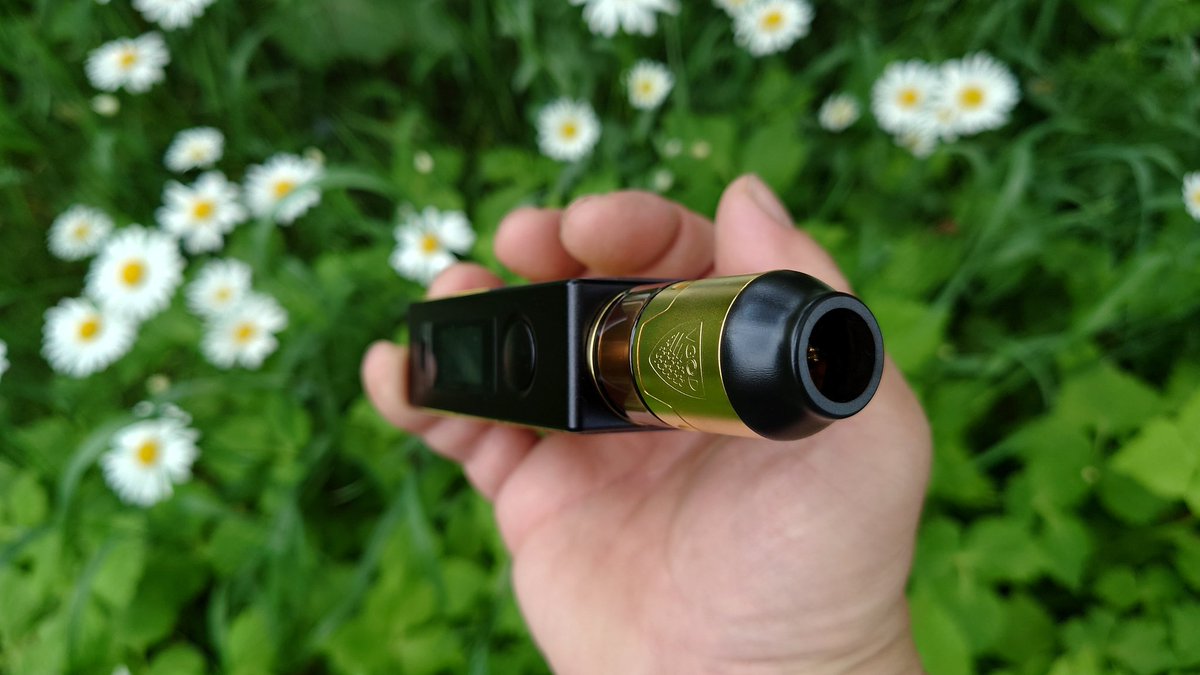 CebrjowHwScHCkj's tweet image. 皆さんおはよっチェ😆👍今週も宜しくご安全に🙇💦 Ultroner × Asmodus EOS 180W Box Mod + #VGOD ELITE RDTA 😋💦出張行ってきます。#vape #vape好きな人と繋がりたい #VAPE好きと繋がりたい #VAPE初心者 #asMODus #Ultroner