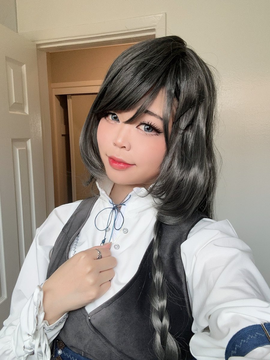 hai_yun2's tweet photo. I’m on my way but I’m really sweaty from stress FF16 HYPE AAAAAA https://t.co/1Y8Fi3uar8