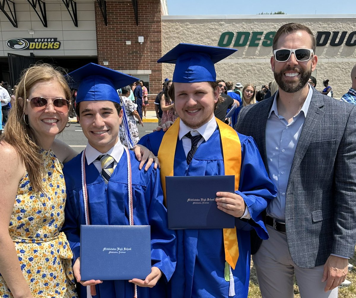 Sending a huge thank you to the amazing school leaders and staff @MiddletownHigh for supporting my sons on their journey. So proud to say they graduated this weekend! @AmandaM_Conley @MGalloway302 @jlahutsky  #ProudParent #MiddletownHS #Graduation2023