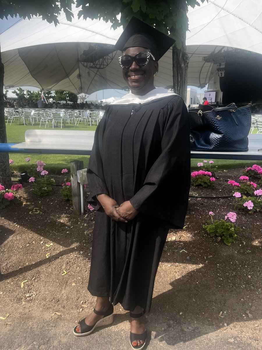 leodeevah617's tweet image. I didn’t get to process in as a member of the #Classof2020 thanks to #Covid, but I got to take part in the Alumni Processional during today’s #Commencement

Thank you @CambridgeCollg for the opportunity 🙏🏿