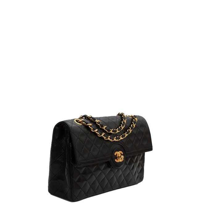 borsescarpedil1's tweet photo. https://t.co/7THCLXzfWK
- Designer: CHANEL
- Modello: intramontabile/classico
- Condizione: Ottime condizioni, leggermente usato con piccoli segni di usura. Segno di usura sulla pelle, macchie interne
- Accessori: carta di autenticità
- Misure: La... https://t.co/HLwOXncdOG