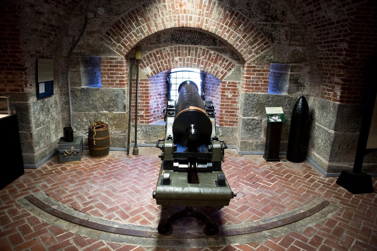 CorinnePulitzer's tweet image. #OTD in #NYCHistory, in 
1825,  the 1st cornerstone was laid for #FortHamilton This @USArmy installation, located in #BayRidge, #Brooklyn, is the closest military garrison to NYC &amp;amp; the last remaining active-duty military post🇺🇸@USArmyReserve @USNationalGuard @armyrecruiter