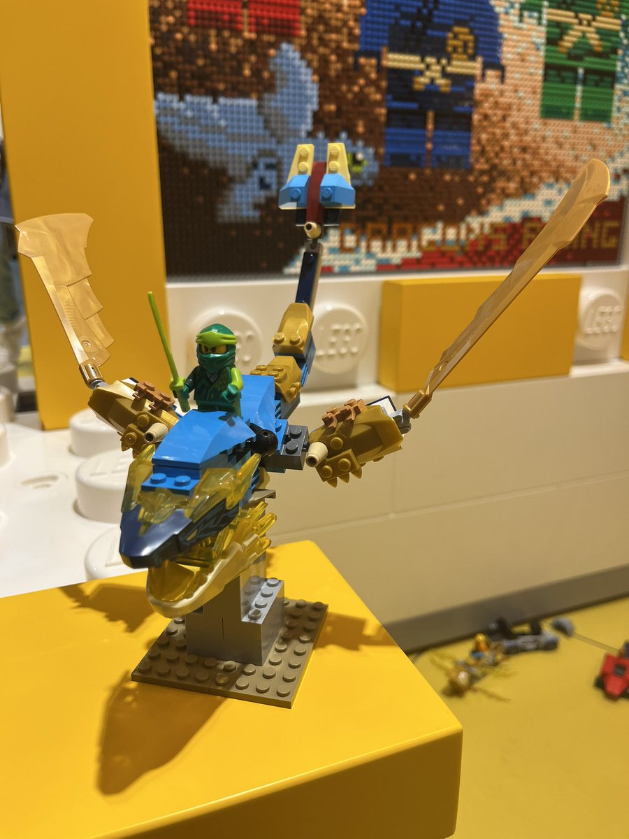 Built this dragon at the Lego store today #LEGO #DragonsRising