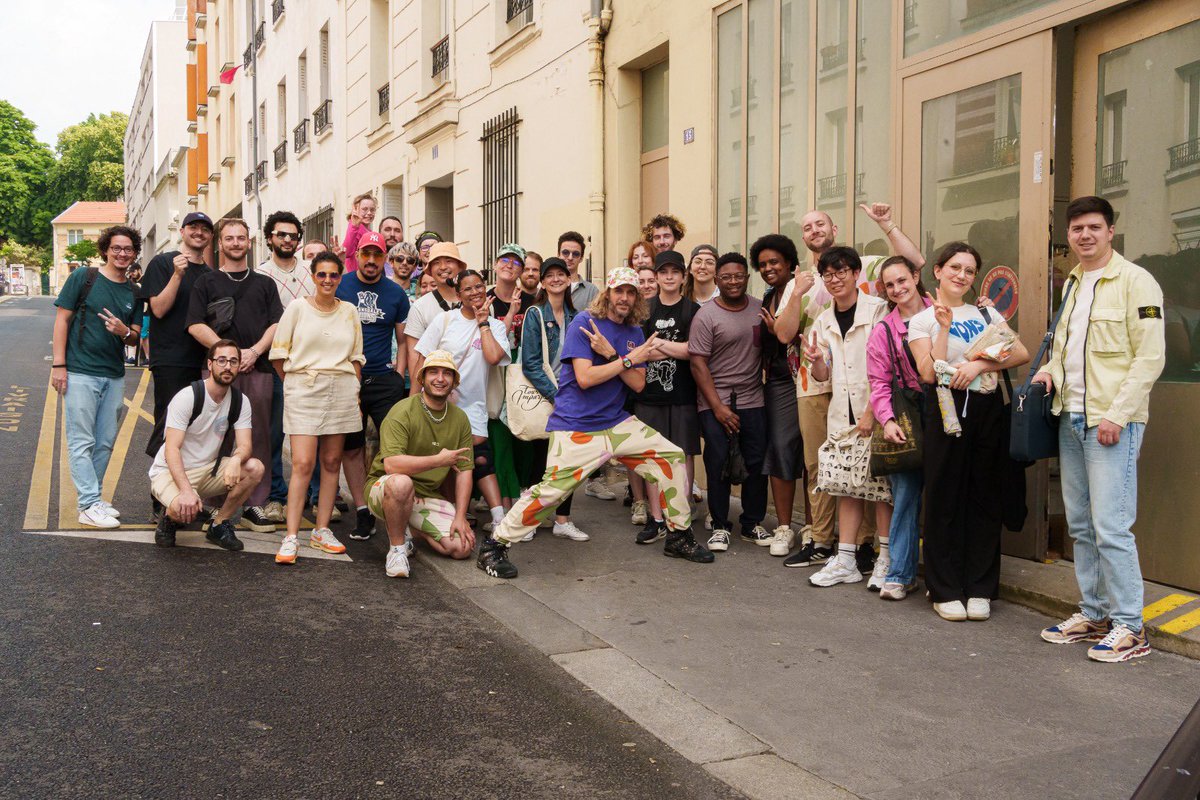 IciJapon's tweet photo. Fin de deux jours de folie au pop-up @TousImparfaits mais début d’une grande aventure!

C’était teeeeeelment bien de tous vous voir ! Vraiment merci 😘 https://t.co/lhihOUwyBp