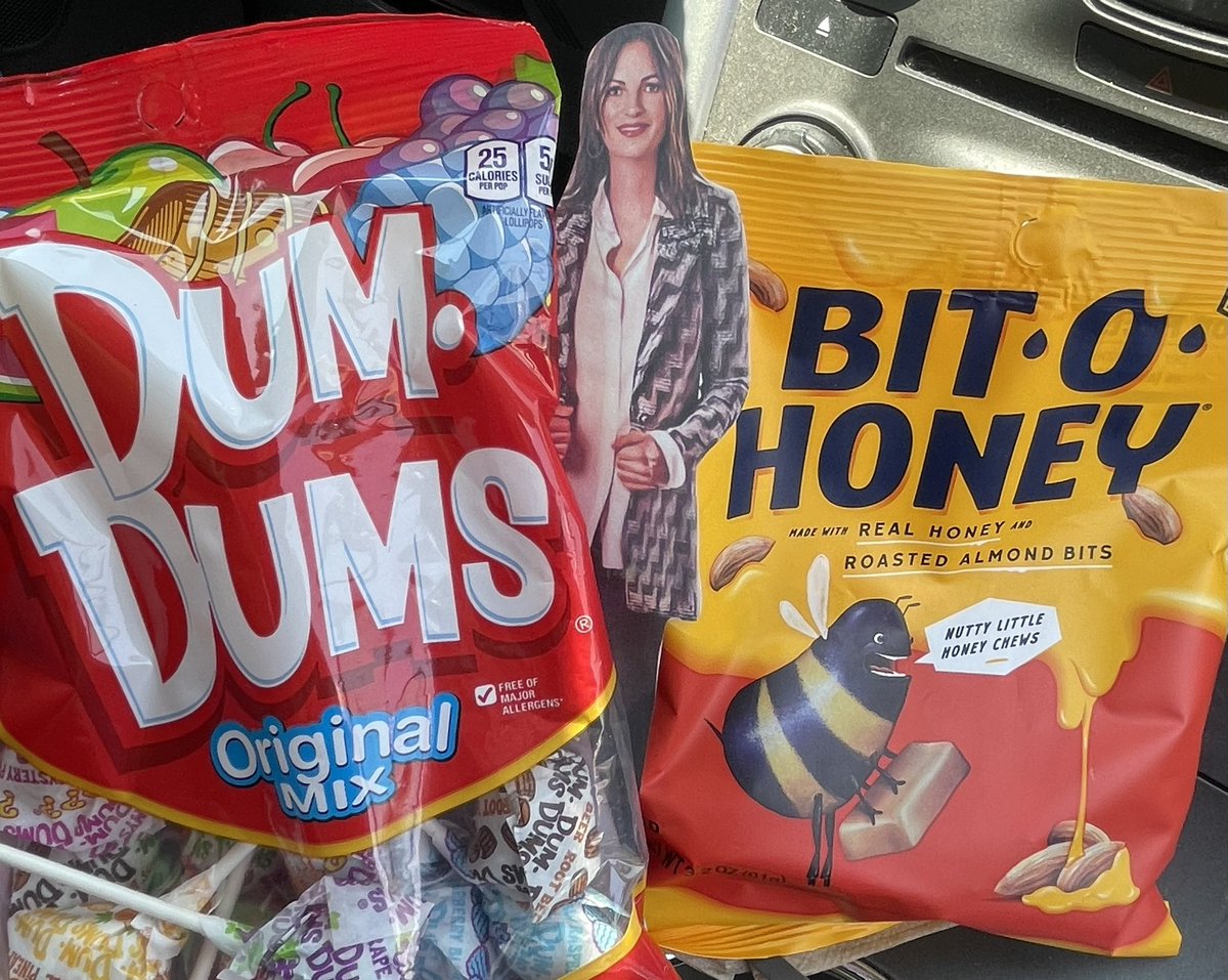 Mamacoopah's tweet image. Yesterday you got to tour the new Bit-O-Honey plant!!  I live 10 minutes from Spanglers who makes dums, neeco wafers, candy canes and now bit-o-honey.  When they make strawberry dumdums the whole town smells great!! #adventureswithalane  #postforpencils