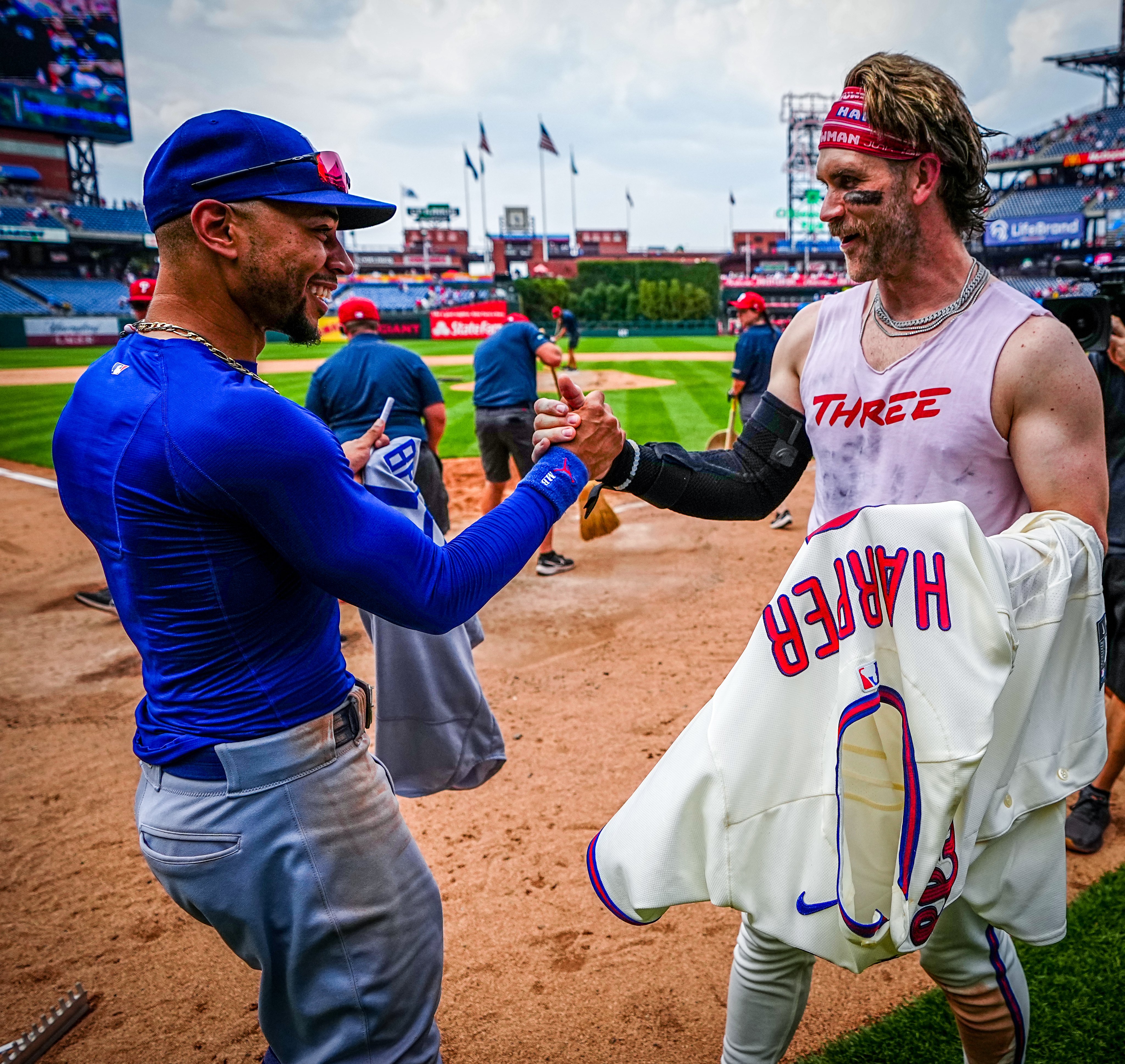 Philadelphia Phillies on X: MVP 🤝 MVP  / X