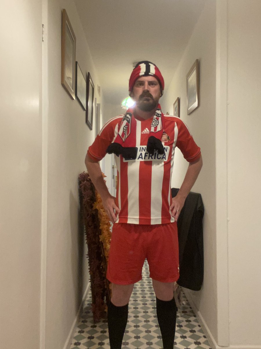 Got my outfit ready for the next concert at the stadium of light because concerts are now football matches #safc #sunderland #hawaythelads #samfender #nufc