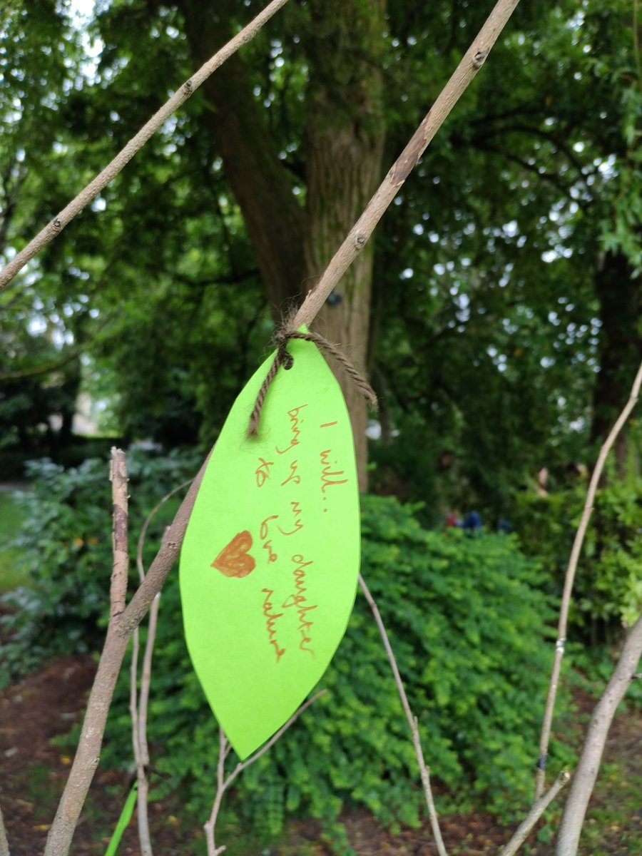 What a great day at Picnic in the Park showing all the great things we do for our planet. We had a pledge tree, seed pots, recycling and crafts #GreatBigGreenWeek  #coop #community #picnicinthepark #recycling #softplastics #crafts #memberpioneer #planetfriendly #planetpledge