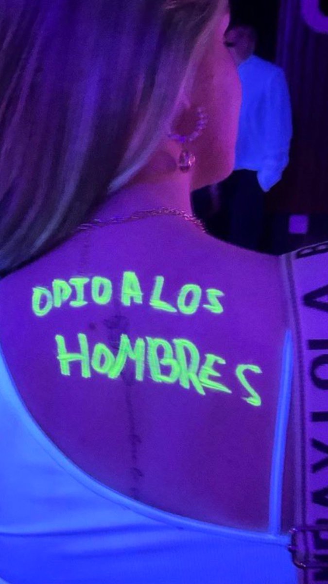 la que twittea//sus expectativas en el amor