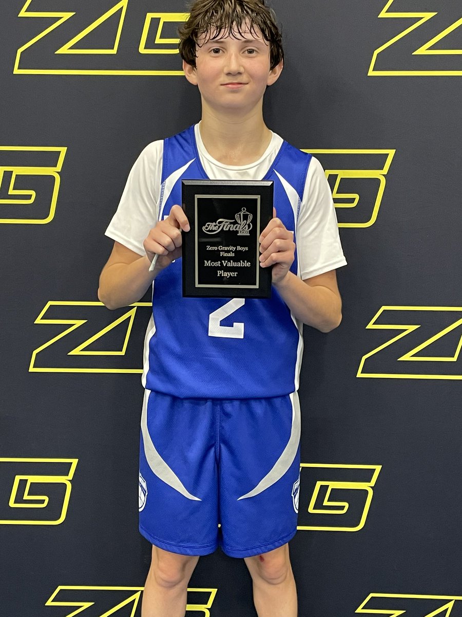 psgelitebball's tweet photo. PSG Elite 8th D3 NATIONAL CHAMPIONS‼️🔥✂️📸
MVP: Justin“JB”Brown
Coach: @CoachRMKelley
Coach: Yves
Battled all weekend earning the Championship not backing down from the smoke💨🤫🤐
#Built4This #PSGEliteBball
@zg_newengland
@ZeroGravityBB
#ZGFinals | #CutDownTheNets https://t.co/V7GsREfweU