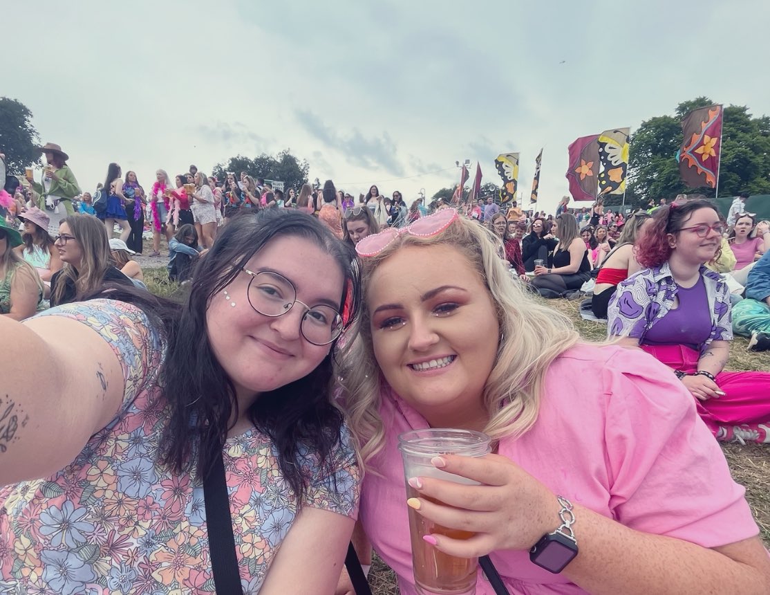 emmcg_'s tweet photo. spent 150 euro on merch, cried during Matilda and survived the 80 minute up hill walk back to the coach pick up point 😮‍💨 just me and 80 thousand other people here to see the silly fruit man 
🍉🍓🥝

#hslotslane https://t.co/bTdcSveL4j