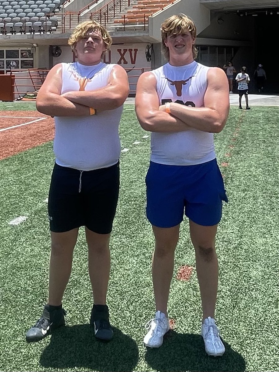 zadenkrempin's tweet image. I had a awesome time at UT today. It was great hanging out with my guy @Brett00362179.  Also want to thank all the Texas Olinemen that ran the drills and coached us up. And a big shot out to one of the original Steamrollers @jakob_majors. @CoachSteamroll