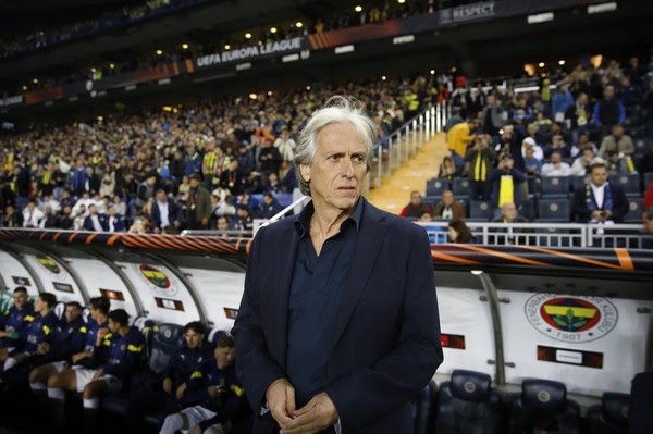 mundodabola's tweet photo. Jorge Jesus:

“Não sou mais treinador do Fenerbahce. Não tenho nada decidido com ninguém. Vou esperar aquilo que é meu sonho, que se possa realizar. Vou esperar até o fim.”

📸 Reuters https://t.co/uAZtbQw0yv