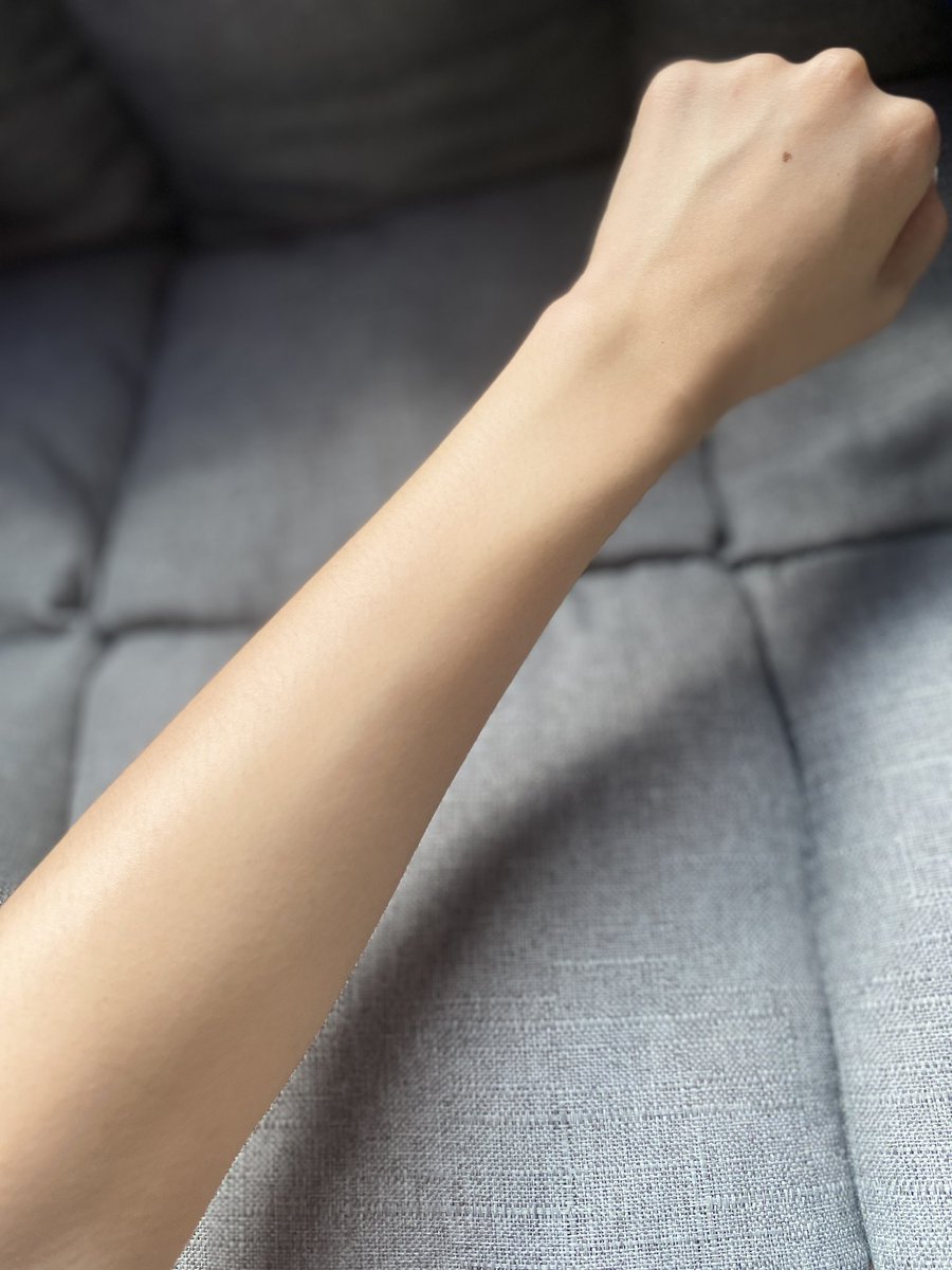 ปกติหน้าฝนจะชอบเป็นหวัด มีน้ำมูก ช่วงนี้เลยต้องกินวิตามินซีดักไว้ พอเห็น Vida ออกตัว VitC ก็ต้องตามสิ เพราะตัวอื่นเขาทานและผิวลื่นมาก ซึ่งน้องช่วยป้องกันหวัด ลดอาการภูมิแพ้ ช่วยสร้างคอลลาเจนในผิว นอกจากไม่ป่วยและยังได้ผิวสุขภาพดีเรียบเนียนขึ้นไปอี้ก #ใช้ดีบอกต่อ