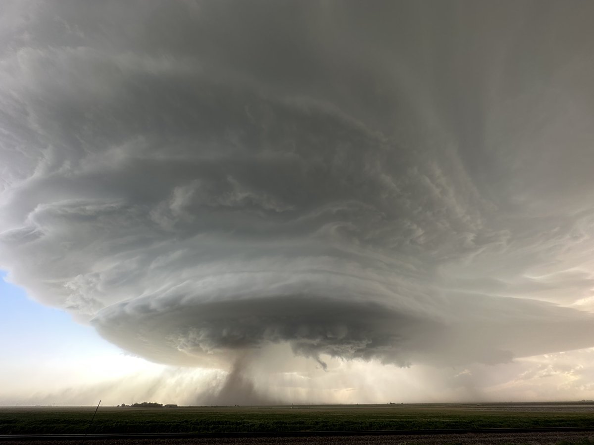 From earlier near Happy, TX. 8:13 pm. @NWSLubbock