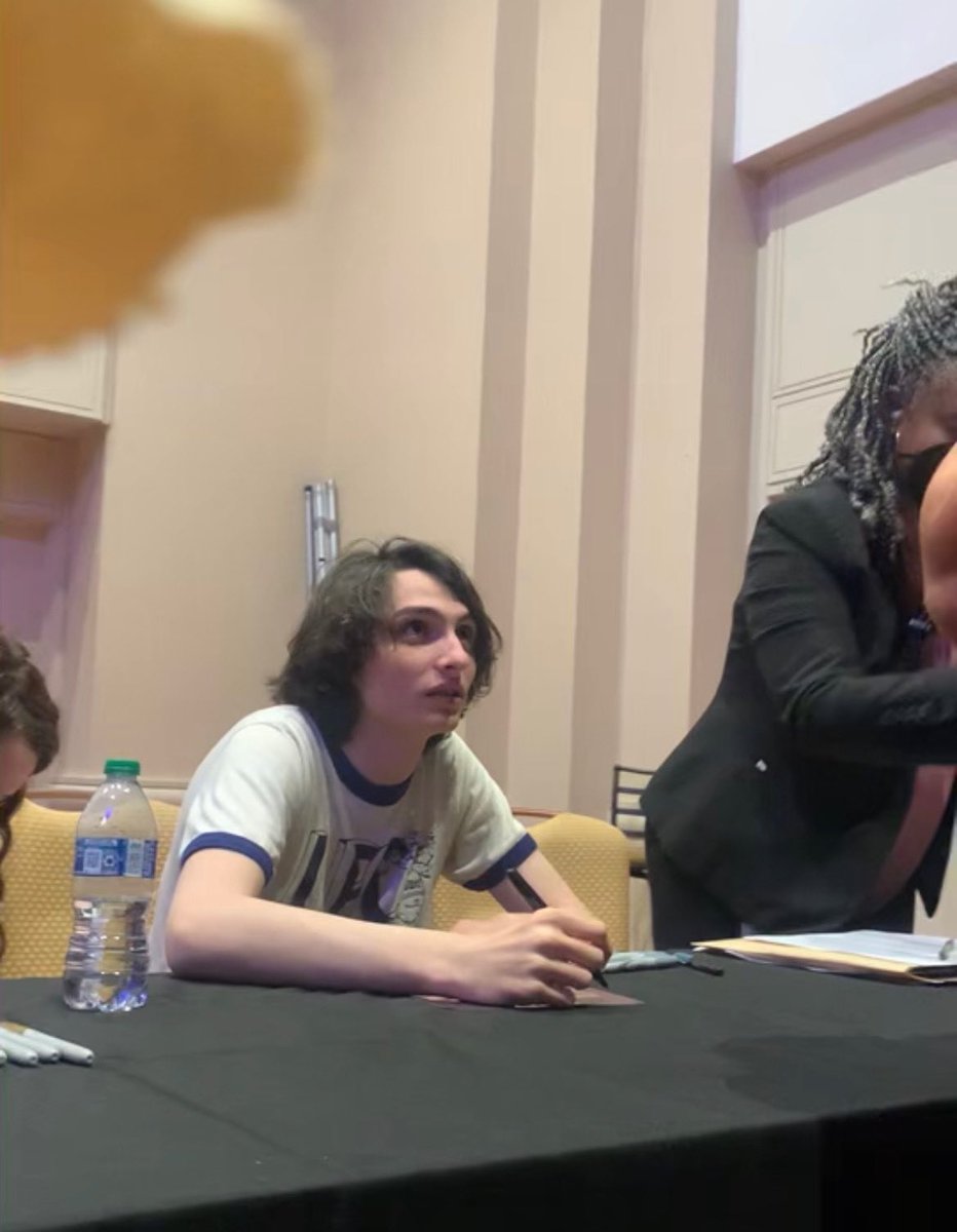 miyafink's tweet photo. he is so incredibly handsome #finnwolfhard #strangercon https://t.co/Yjx71OZDV7