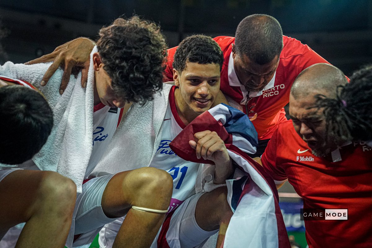 theGMsquad's tweet photo. 🇵🇷 PR con el Bronze 🥉📍🔥🔥🔥 #FIBAU16Americas #SeleccionPUR @fbpur 📍

📸 @theGMsquad #theGameMode https://t.co/gcXUEflwvL