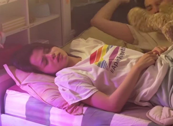 freenbeckdaily's tweet photo. Yo el resto del día después de ver los lives de Freenbecky 

#GapTheSeries #SerieAsiatica #MoneSam #CasalFavorito #SECAwards https://t.co/iB28gWSQhg