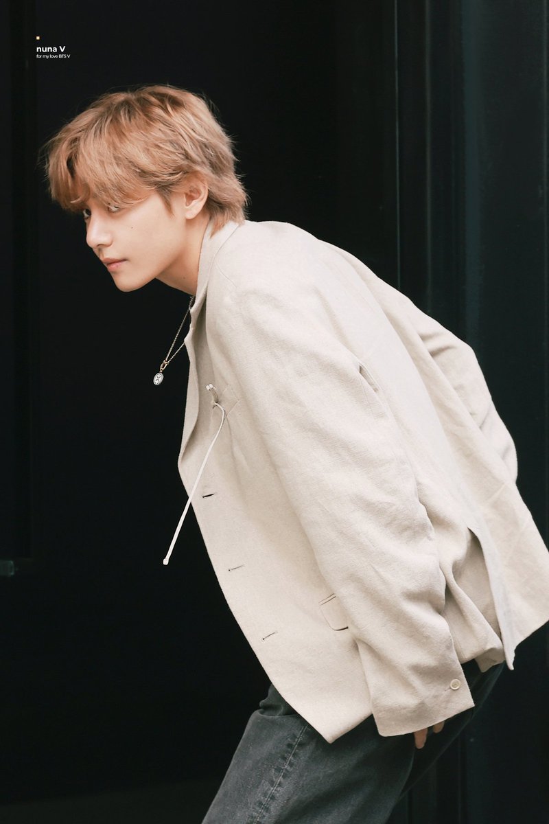 _nuna_V's tweet photo. 230611 태형이💜
#이삐사진전 #태형 #KIMTAEHYUNG #BTSV https://t.co/Kl5NpQgGdm
