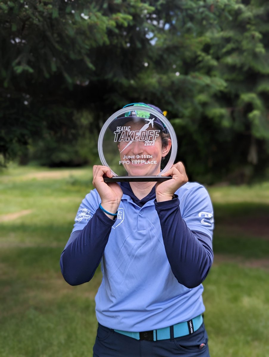 Ella Hansen tweet media