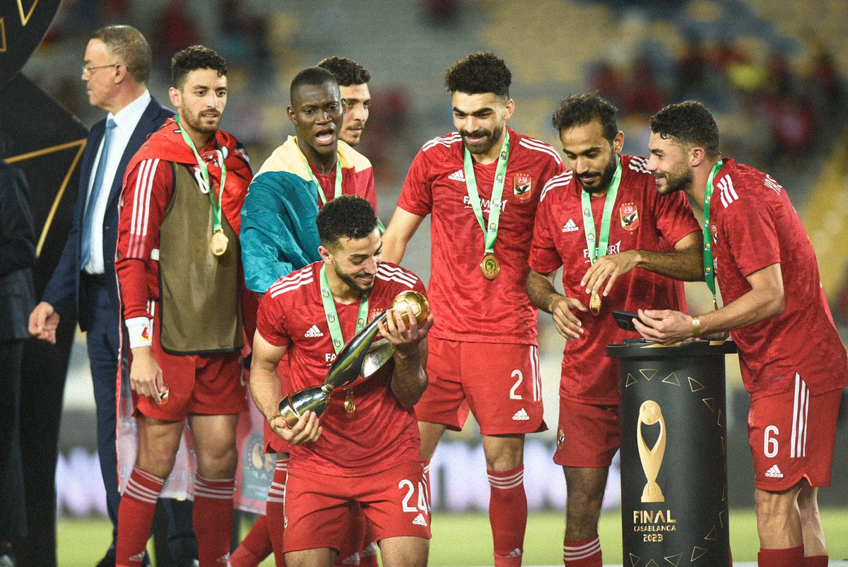 AlAhly's tweet photo. هنا الأهلي أبطال أفريقيا 🦅🔝 https://t.co/nca8hGc1lk