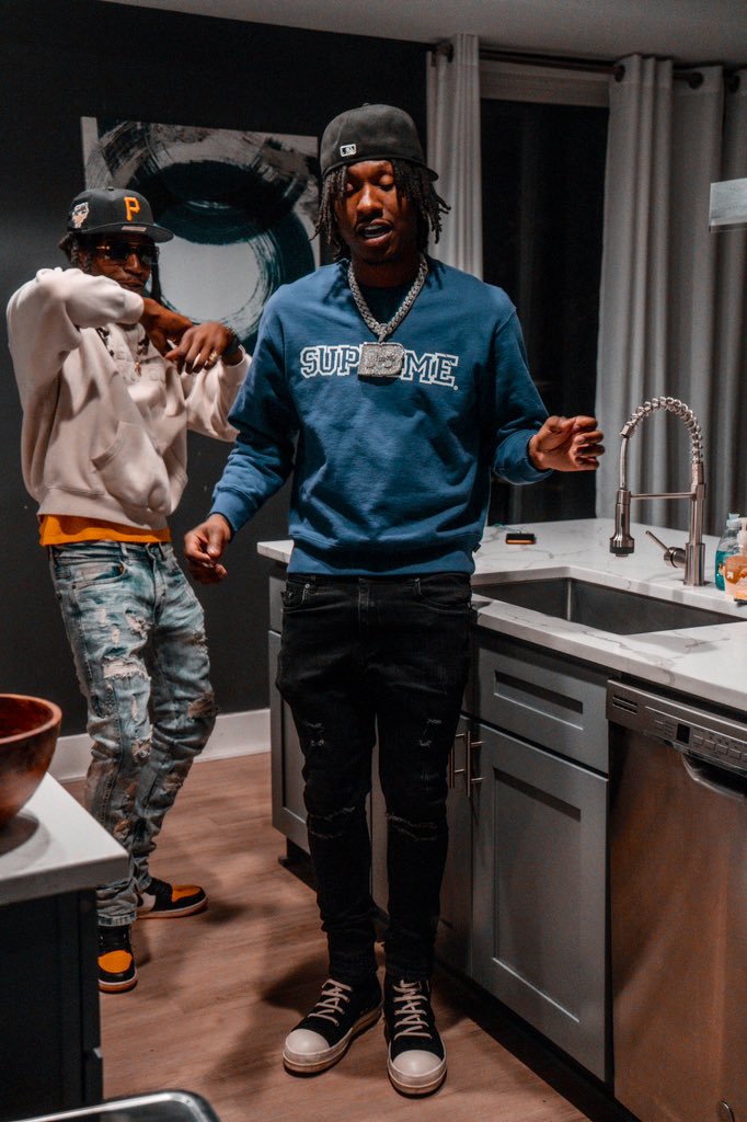 FredoMigo's tweet photo. You Know It’s Motion In The Spot Soon As They Let Them Boys In 🥷♻️🤞🏾 https://t.co/8gpCv9TqTp
