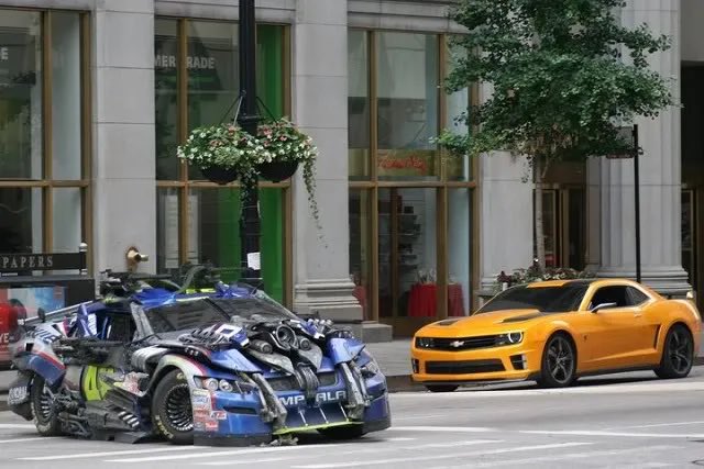 One thing I defo appreciated about RotB was how the Autobots at all times felt like real characters with agency, participating fully in every scene, instead of some past examples where they came off as background cars only called to life when needed to do something by the humans