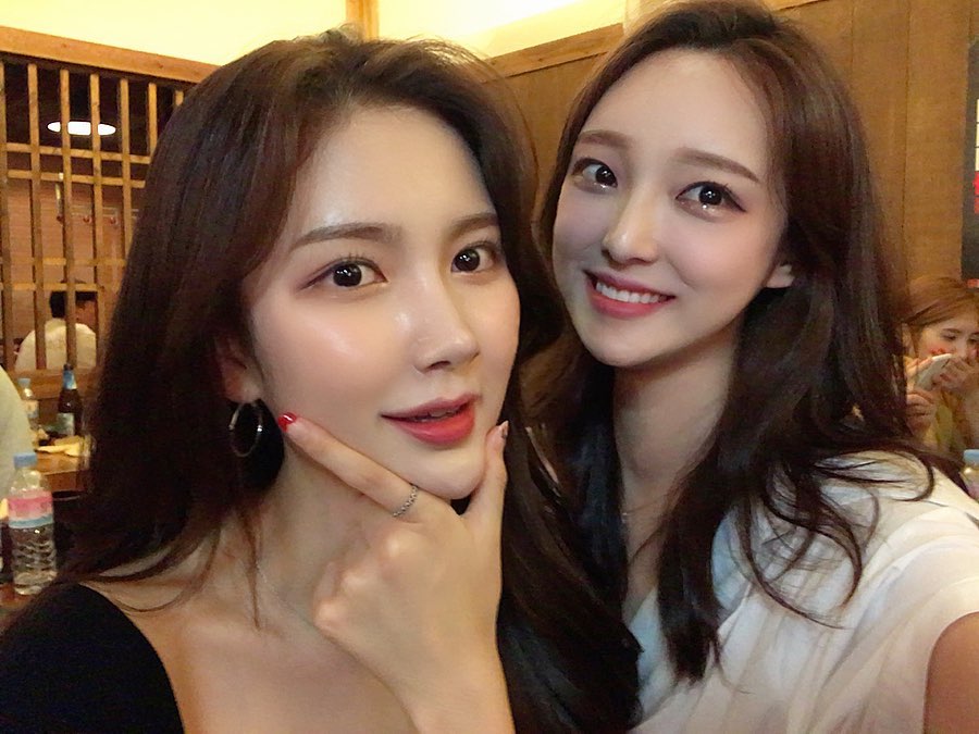 FlixEsento's tweet photo. No matter how time passes, the friendship between the sisters will always be deeply buried in each other's hearts and become a precious treasure for a lifetime https://t.co/WyhXPbNnCU
