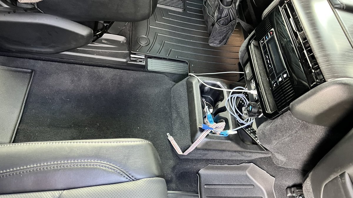 MrsPikemarsh's tweet photo. when @WeatherTech doesn’t have mats for your configuration of Wagoneer yet, but you have five kids so you can’t afford to wait 😅✂️ 
Thoughts and prayers for that unprotected middle section. https://t.co/0UV2Wp2rJC
