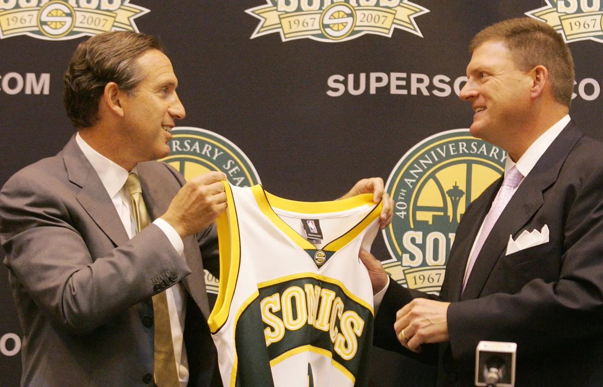 Seattle Storm crowd booed at the mention of former Starbucks CEO Howard Schultz.

Schultz sold the Sonics to Clay Bennett and they relocated to Oklahoma City & change the team’s name. 

#TakeCover #BringBackOurSonics #Thunderup #WNBATwitter