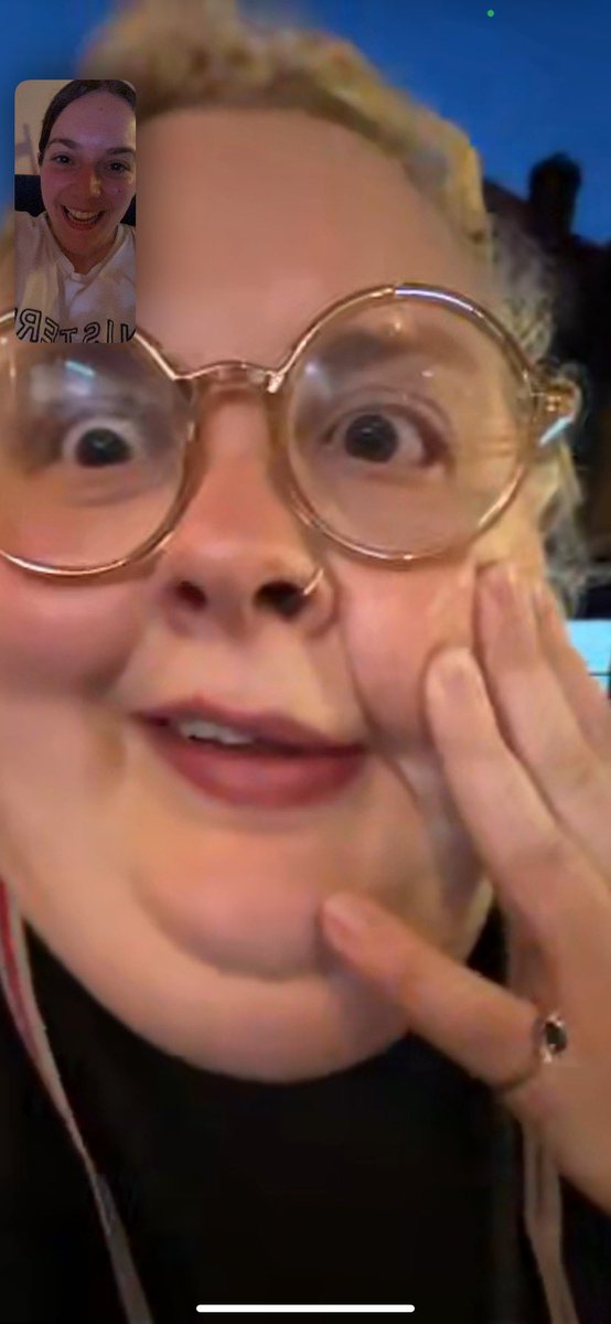 Lizzie Bea tweet media