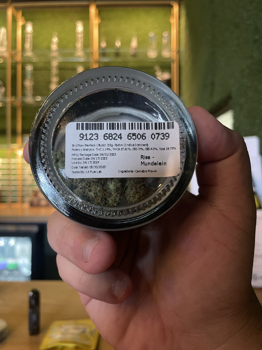 Bart_Suchocki's tweet image. Woah!! Clear jars!?!? About time @GTIGrows! 

Looking forward to giving this a go! Baby Yoda next when it’s back in stock! #EnjoyLocal