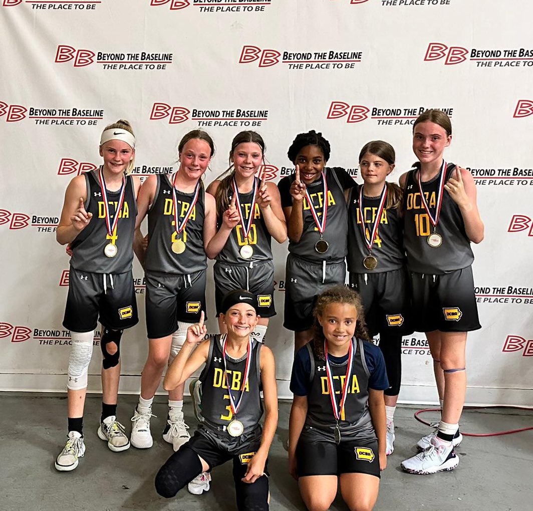 AcademyDubuque's tweet photo. Congrats to 10u AND 11u girls for going undefeated this weekend in Davenport!! All great games and so proud of the grit and toughness that was displayed by these ladies! 💪 

@4hthiele4 
@JJSchauf https://t.co/YrOBaF5Dbl