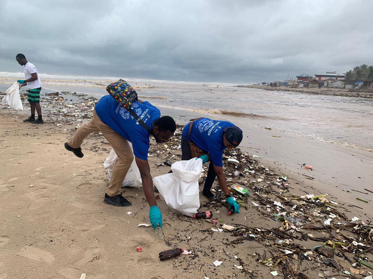 LydiaQuarcoo's tweet photo. On 10th June #GRIPE in conjunction with #Voltic and #cocacola organized a beach cleanup at laboma beach to mark the World Environment Day,  observed worldwide, making it an ideal occasion to highlight the importance of beach #marinepollution #beatplasticpollution #unep https://t.co/zSOiJtuhAe