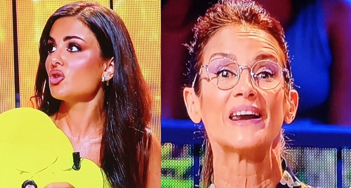 SergiMalalts's tweet photo. Con quién vas?
❤ Alexia
🔄 Elena

#ConexionHonduras15 #SVGala15 https://t.co/0ZXX4QUPIk