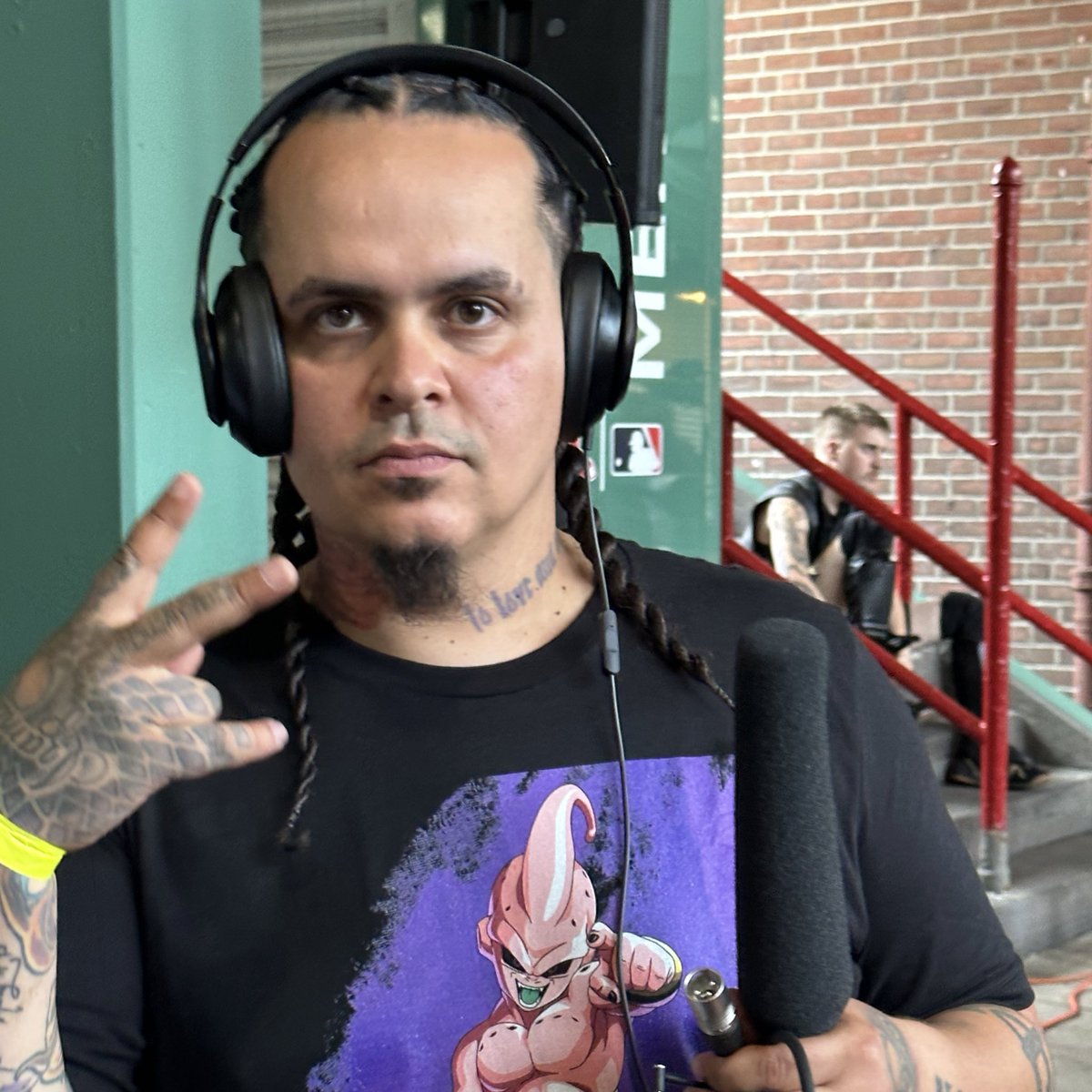 javawithJimmy's tweet photo. Had an awesome time #percolating in @fenwaypark with @ElMundoBoston for Tu Salud.

Thanks to @danteluna for the opportunity and to @albertovasallo3 for being an inspiration and both you for the interviews. 

Also ran into my friend @Jbetancourtpr who was launching @UnidosInPower https://t.co/obwYoFBzzH