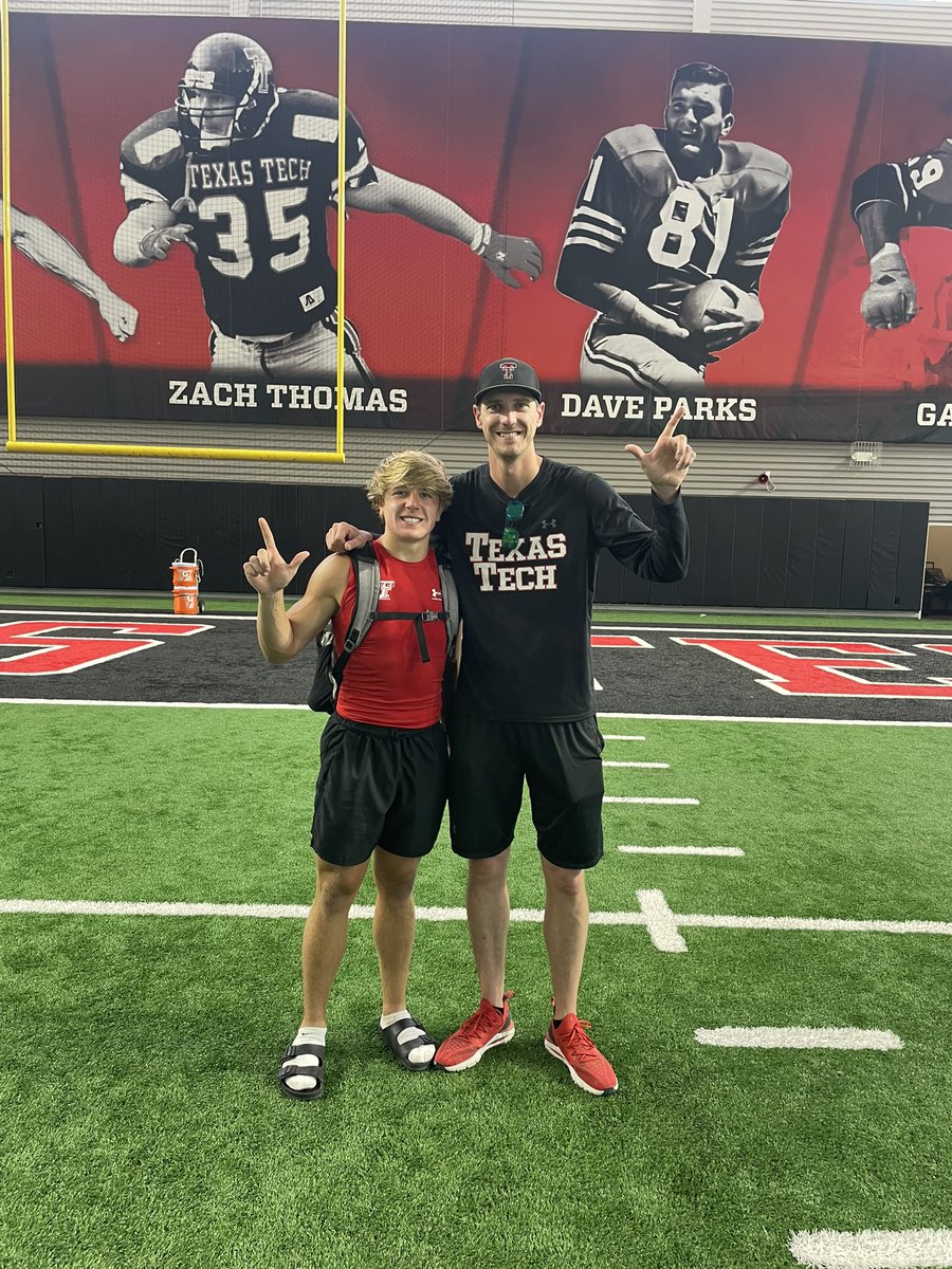 Had a great time at the <a href="/TexasTechFB/">Texas Tech Football</a> football camp today. Thank you to all the coaches @TTUCoachBook <a href="/Coach_Martin34/">Dave Martin 🌵</a> <a href="/JoeyMcGuireTTU/">Joey McGuire 🌵</a> <a href="/ZKittley/">Zach Kittley</a> for hosting a great camp!
<a href="/BowieDawgs/">Bowie Football</a> <a href="/bowie_football/">Bowie Football Recruiting</a>