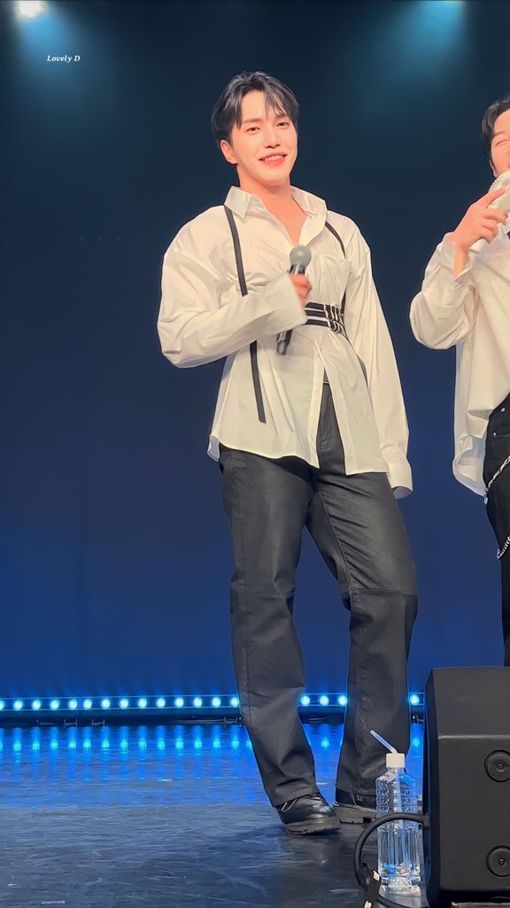 Lovely_D43's tweet photo. 20230610 
YES THEATER OSAKA 1부

#MustB #머스트비 #도하 
#doha #ドハ
@MustB_mustment https://t.co/H4EFW8SNI0