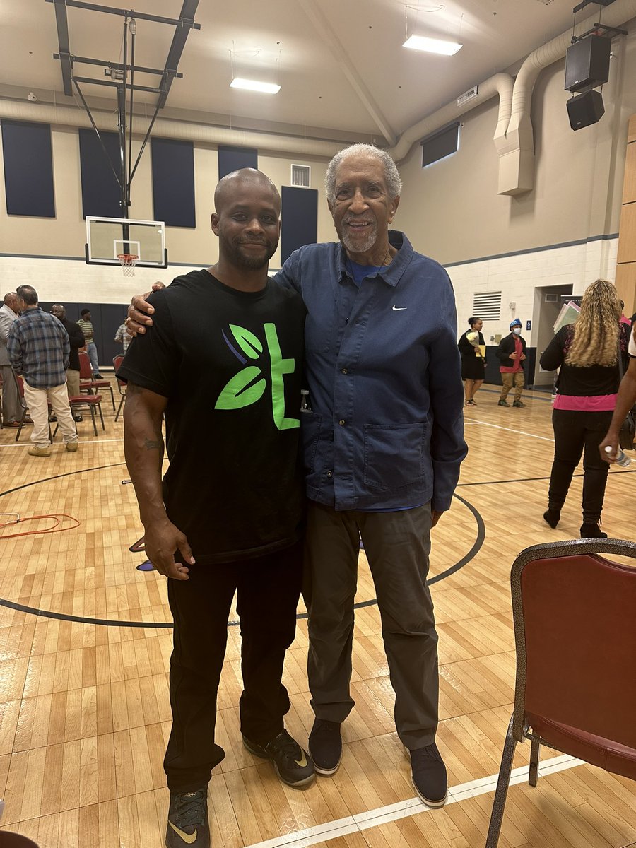 truevinelompoc's tweet image. “There is a Danger to NOT Worship” - Pastor @j_earl_cray #Build2023 #Back2TheBasic #PraiseAndWorship