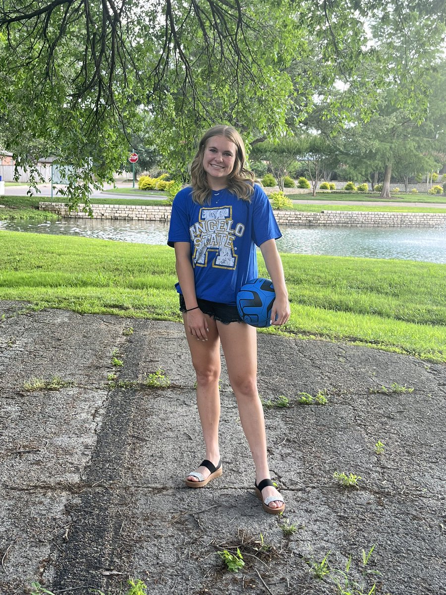 Maddy Bourzikas tweet media