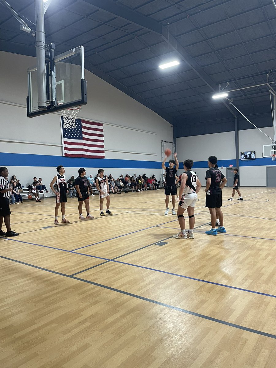 Sunday full of Lockhart Basketball! Love seeing our guys competing during the summer time! They finished 2-2 on the weekend but gained a ton of experience just being able to be on the floor. Thank you Coach Elliot for leading our guys! @LocLions #Family #CDR #SlowGrind