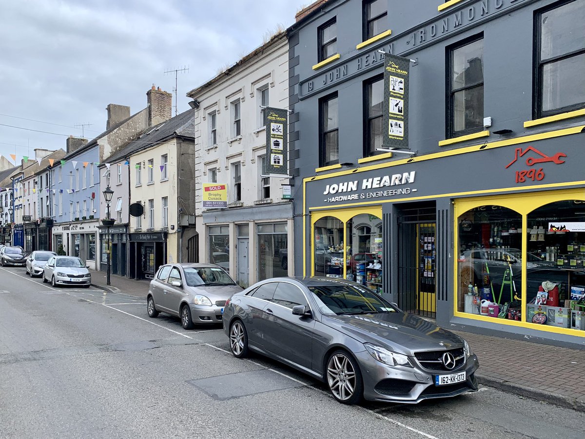 Paul Selar on Twitter "Today’s streetscape view shops closed with just the pubs open this
