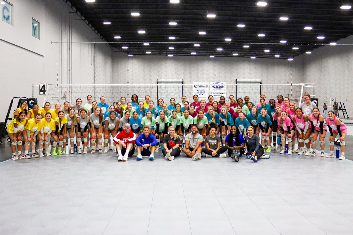 jaelprice2007's tweet photo. So blessed to be a part of the North Houston Showcase @TexasLegacyVB. To all the coaches @McNeeseVball @UHCougarVB @LATechVB @TexasStateVball @HCUVolleyball @RaginCajunsVB @Lion_Volleyball I learned a ton and had soo much fun. Thank you so much!! https://t.co/OAJW5xzcHQ